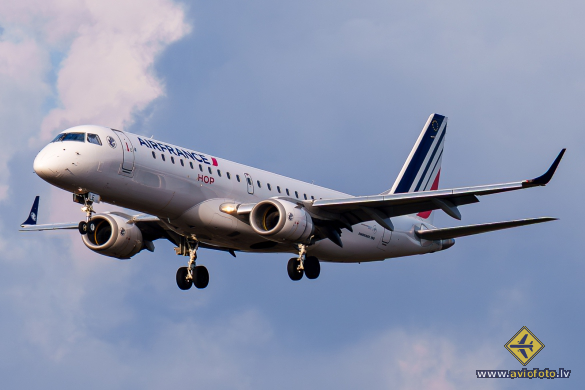 Embraer 190LR (ERJ-190-100LR)